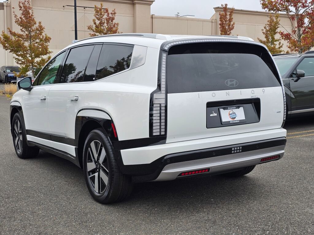 New 2026 Hyundai Ioniq 9 SEL image 5