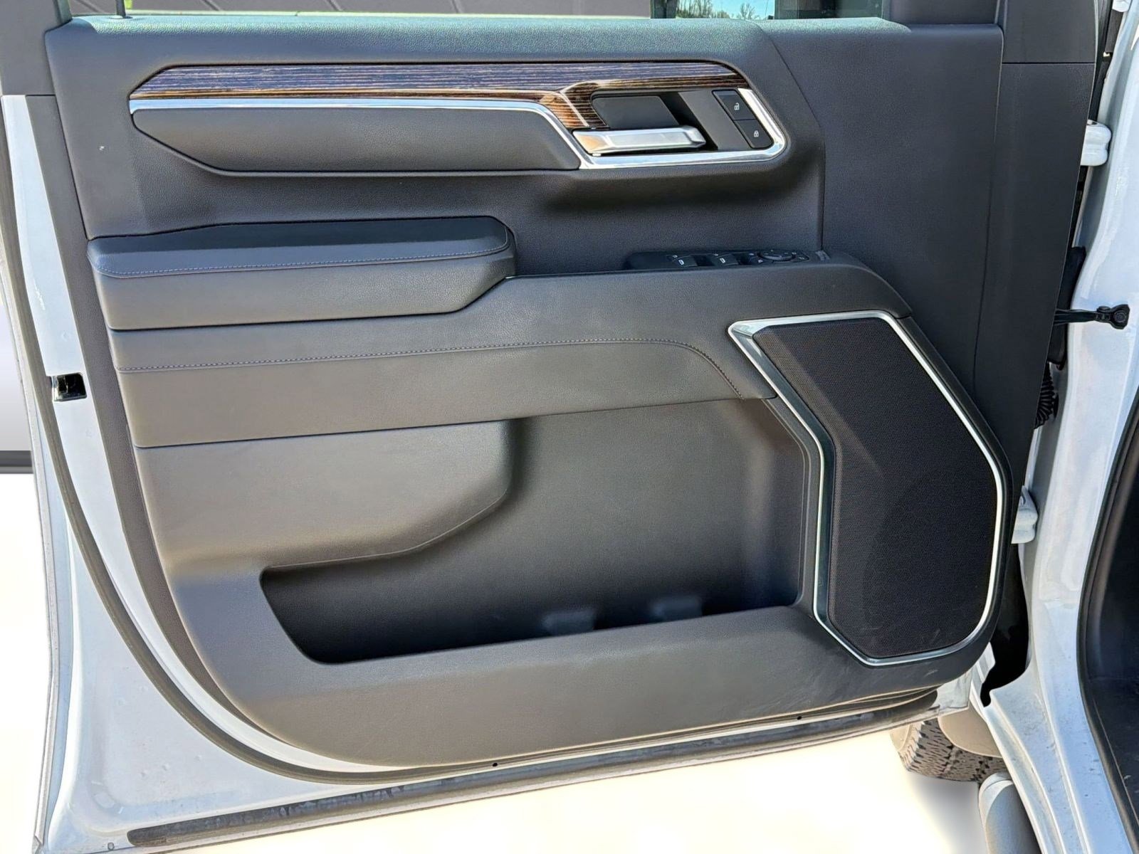 Used 2024 GMC Sierra 2500 SLE w/ SLE Value Package; image 22