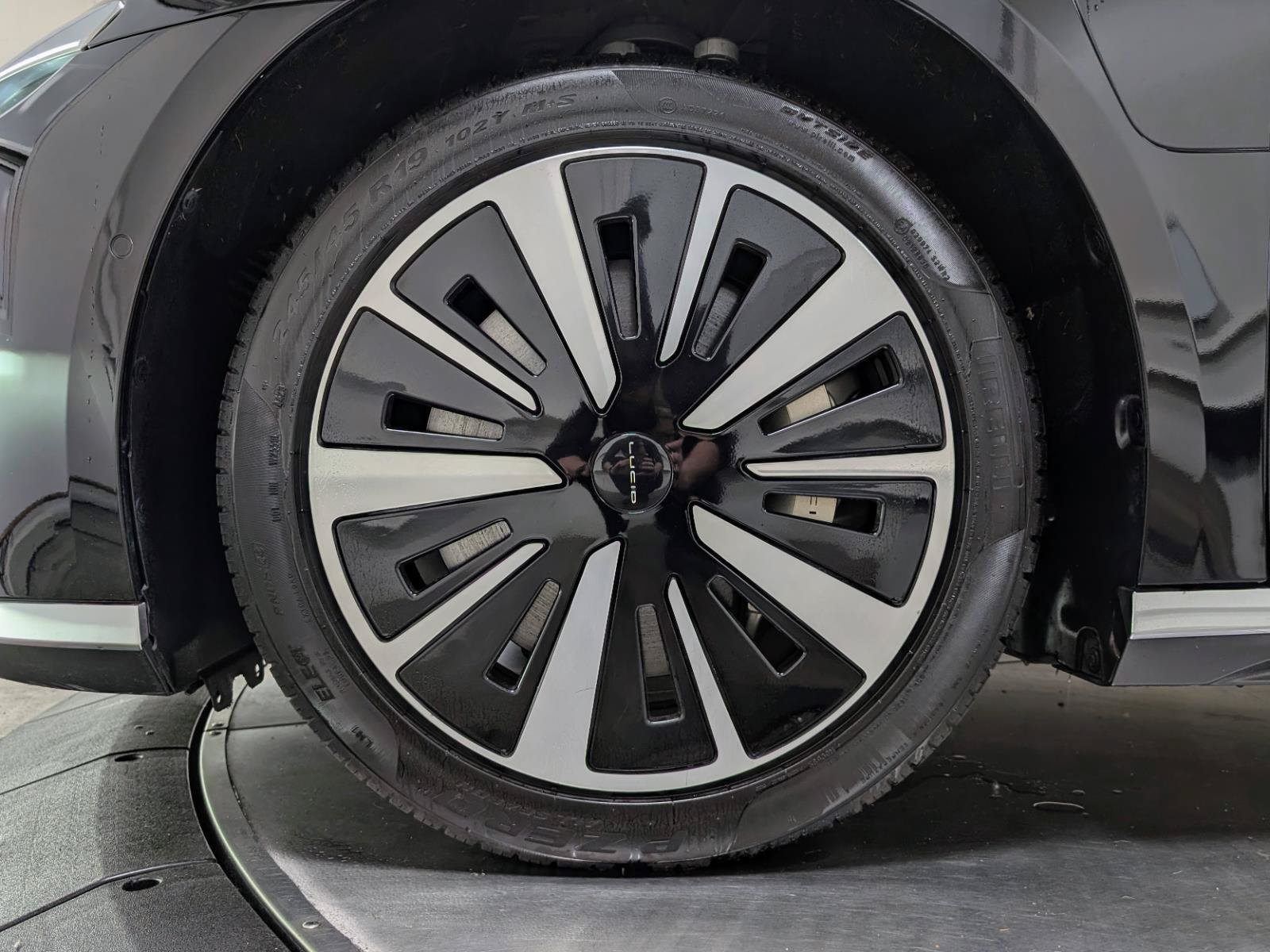 Used 2024 Lucid Air Touring AWD/4WD image 15