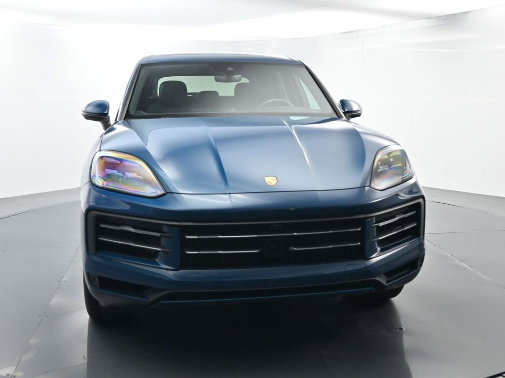 Used 2025 Porsche Cayenne S image 18