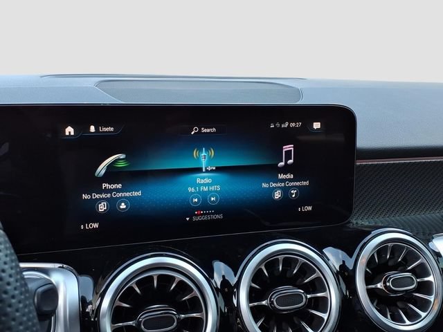 Used 2023 Mercedes-Benz GLB 35 AMG 4MATIC image 10