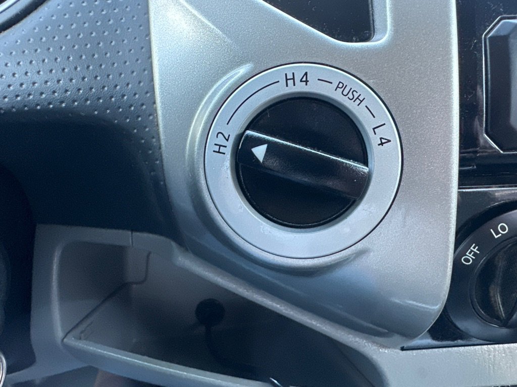 Used 2014 Toyota Tacoma 4x4 Double Cab w/ TRD Off-Road Package image 18