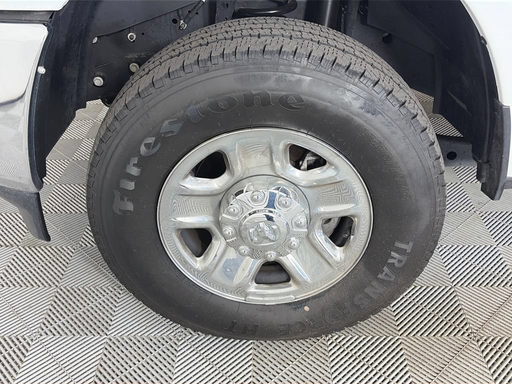 Used 2024 RAM 3500 Tradesman w/ Chrome Appearance Group AWD/4WD image 8