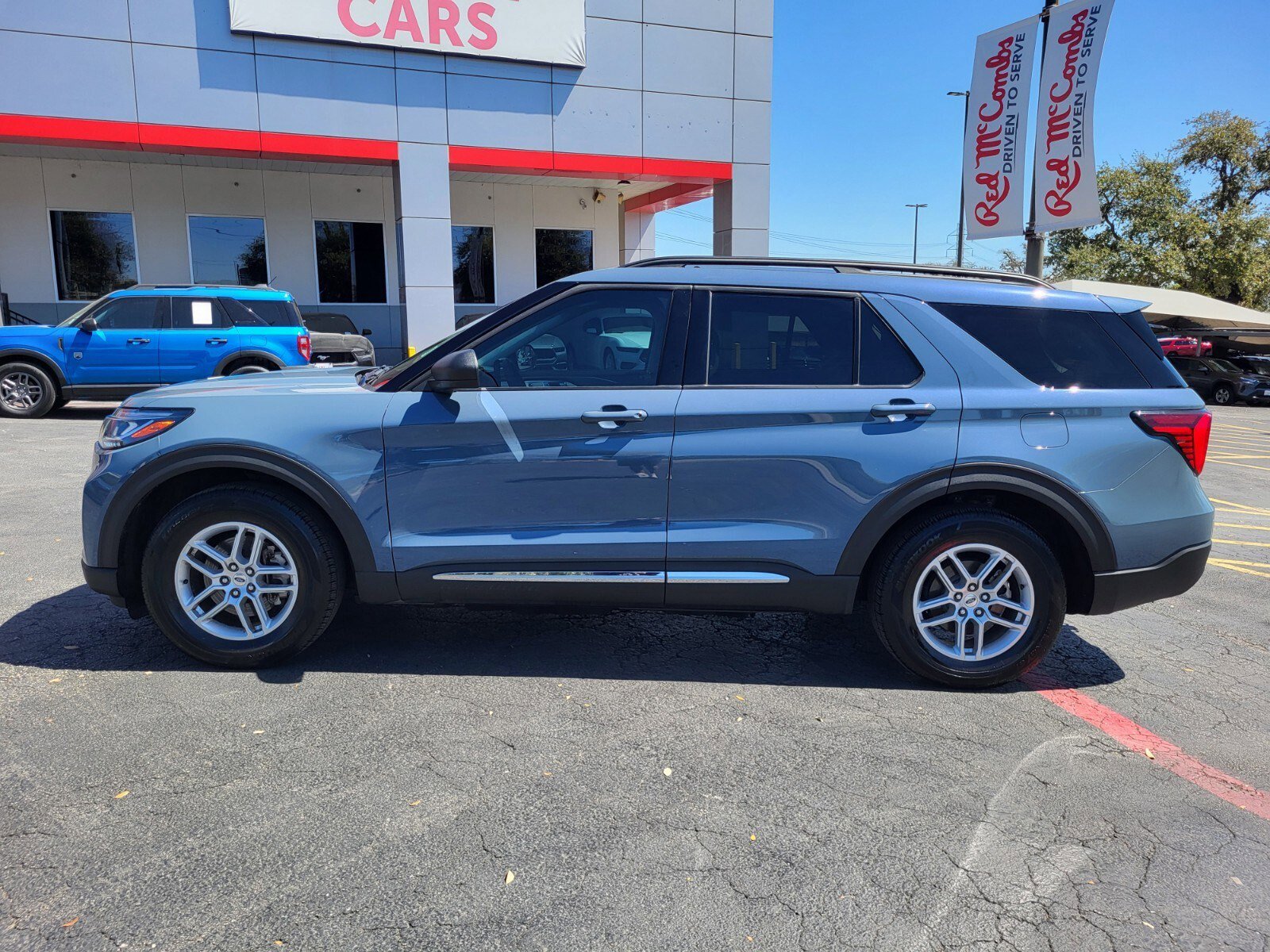 Certified 2025 Ford Explorer Active image 7