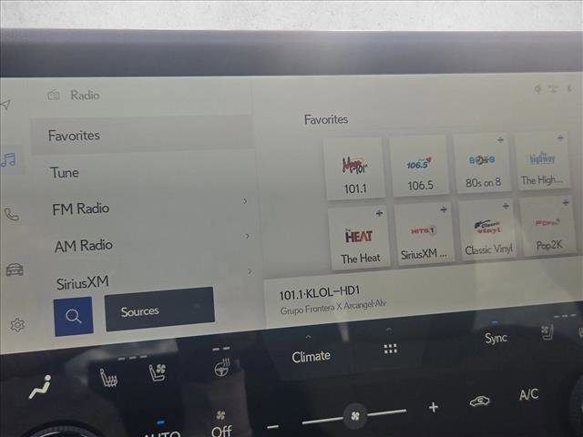 Used 2024 Lexus GX 550 GX 550 Overtrail image 10