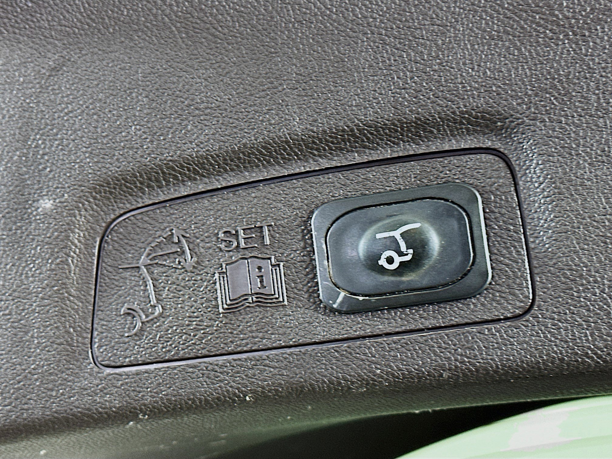 Used 2019 Lincoln MKC Premiere FWD image 27