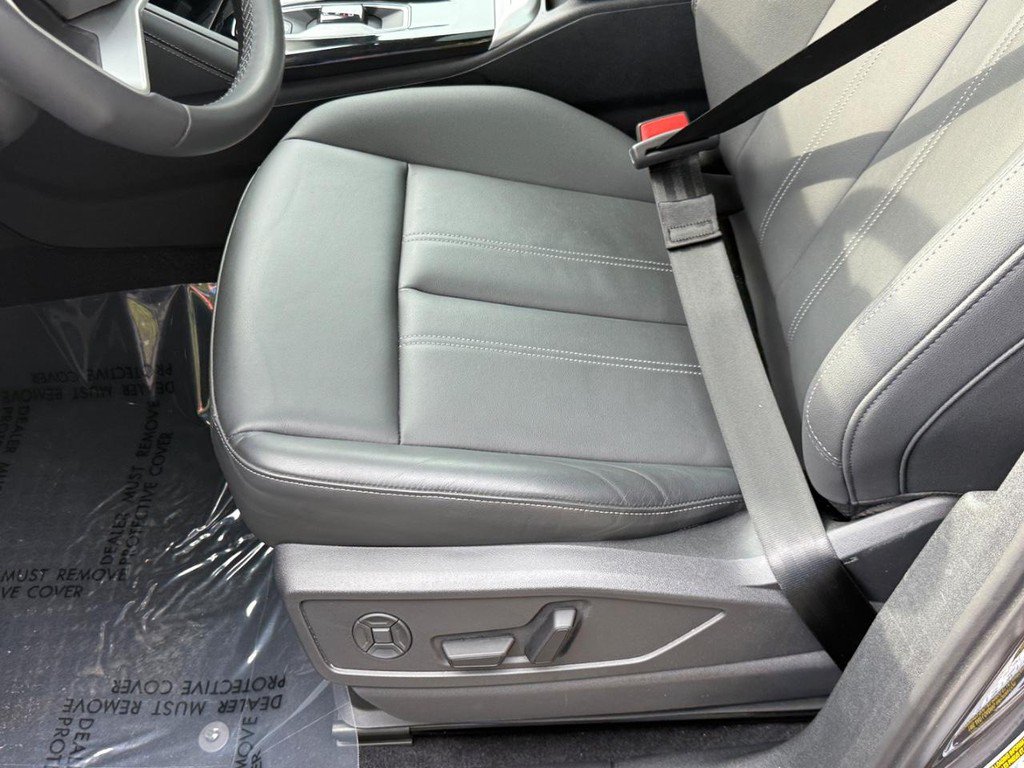 Used 2025 Audi Q5 Premium w/ Convenience Package AWD/4WD image 16