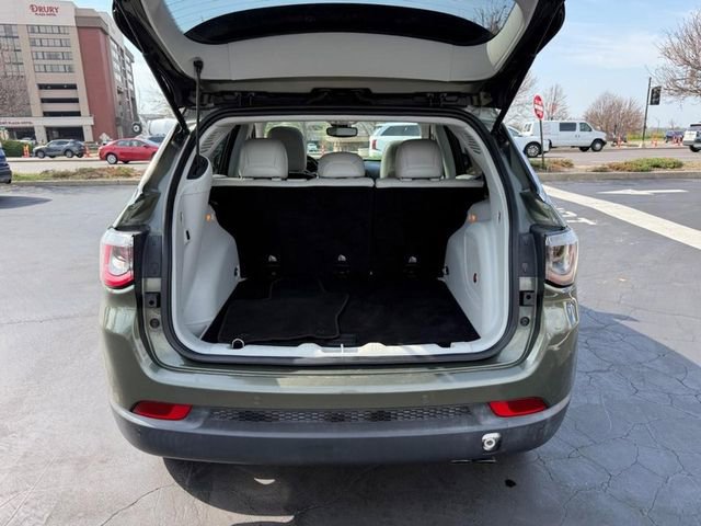 Used 2018 Jeep Compass Limited w/ Navigation Group image 6