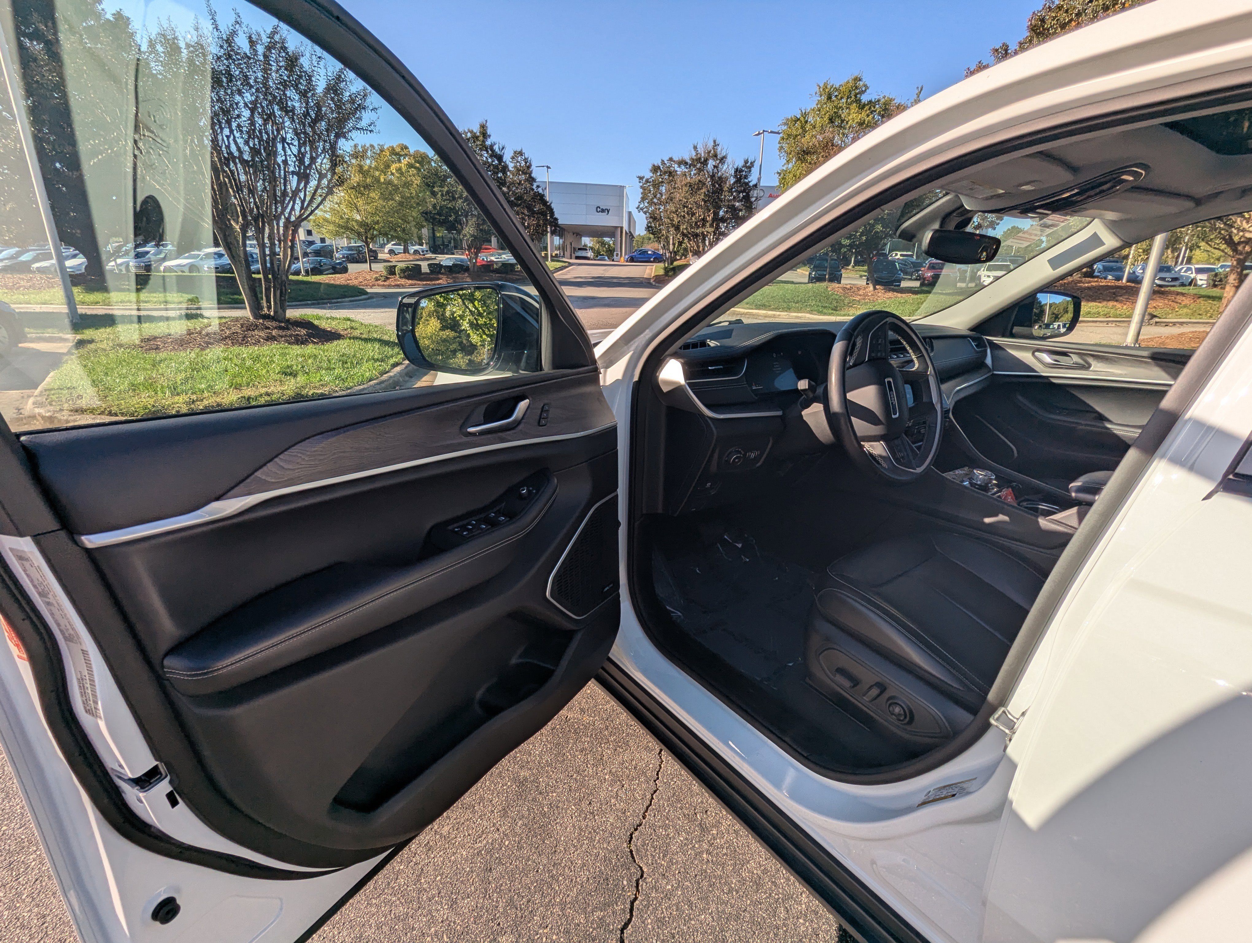 Certified 2021 Jeep Grand Cherokee L Limited image 8