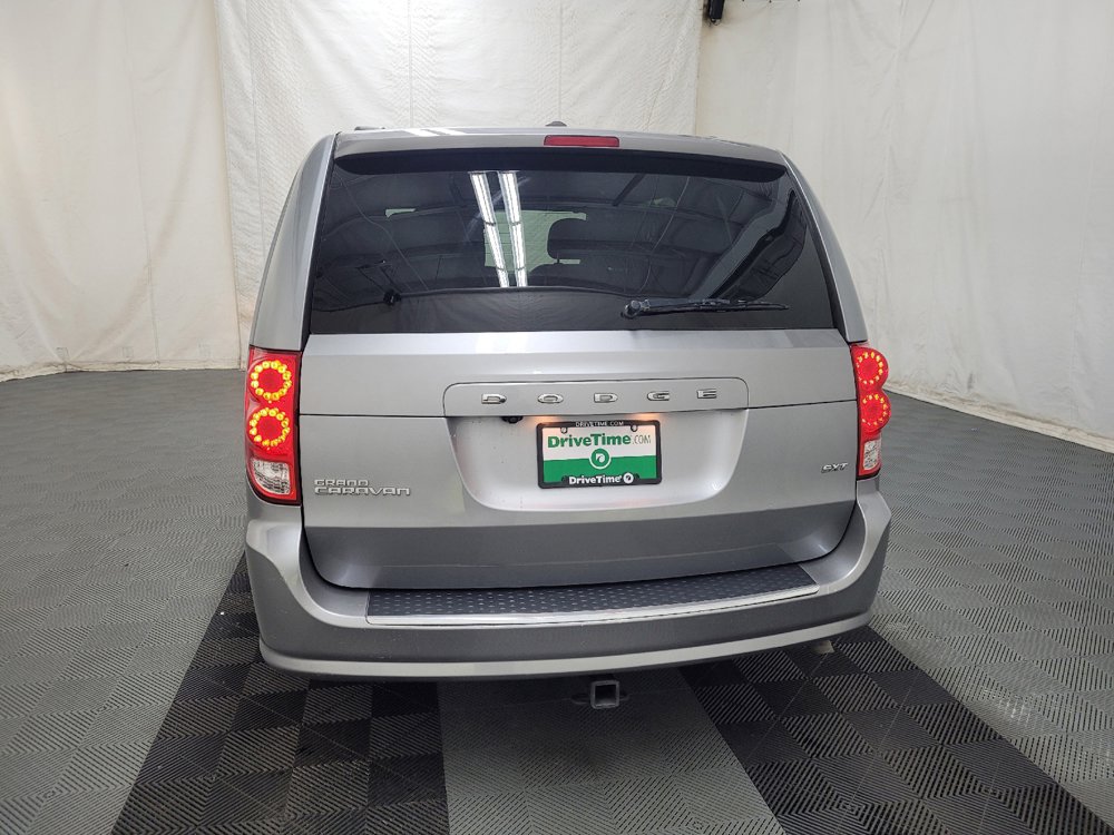 Used 2019 Dodge Grand Caravan SXT w/ Driver Convenience Group FWD image 6