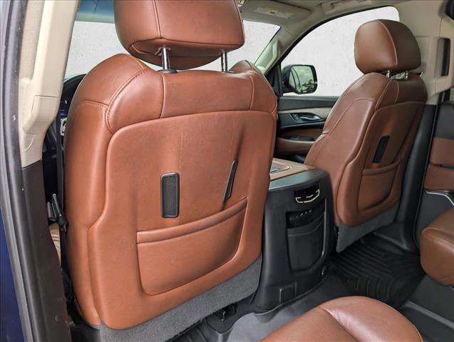 Used 2017 Cadillac Escalade ESV Premium Luxury RWD image 24
