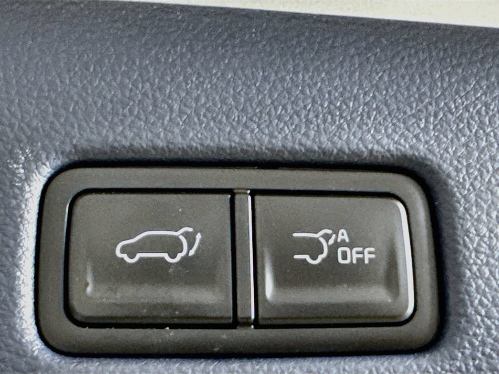 Used 2025 Kia Carnival SX Prestige FWD image 34