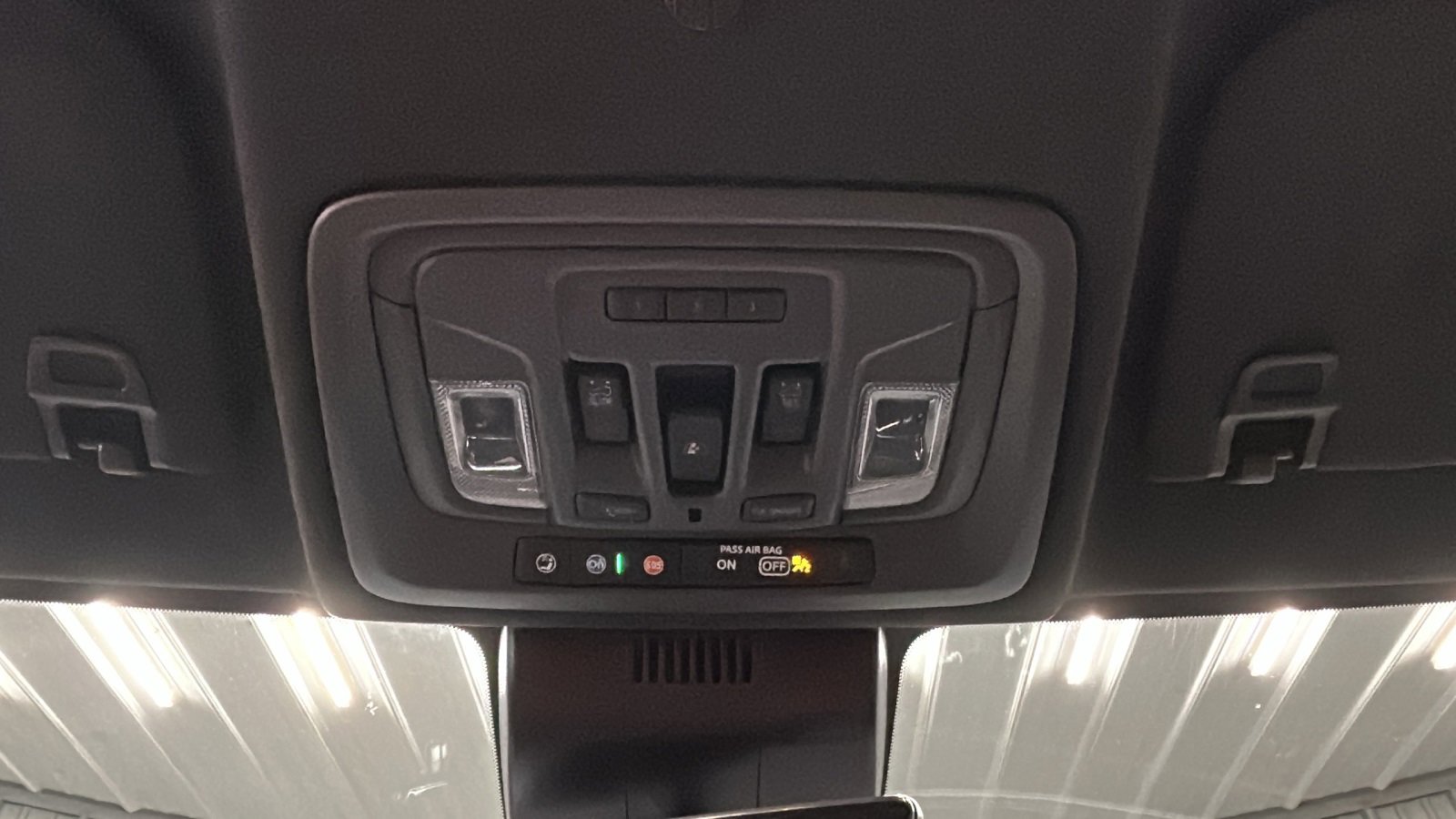 Used 2025 GMC Sierra 3500 Denali Ultimate image 36