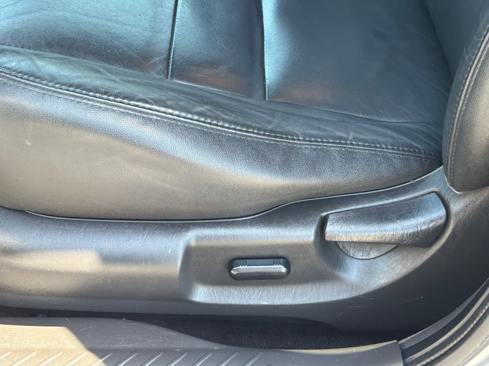 Used 2011 Ford Escape Limited FWD image 20