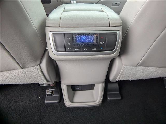 Used 2016 Toyota Highlander XLE image 15