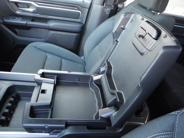 New 2026 RAM 1500 4x4 Crew Cab image 27