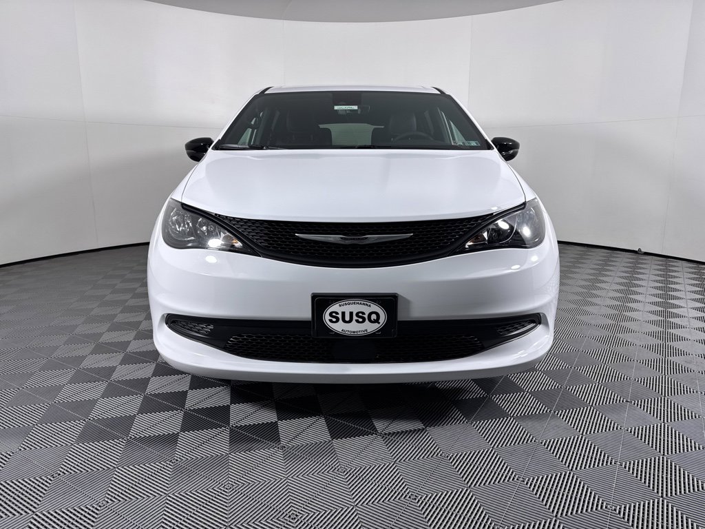 New 2026 Chrysler Voyager LX image 2