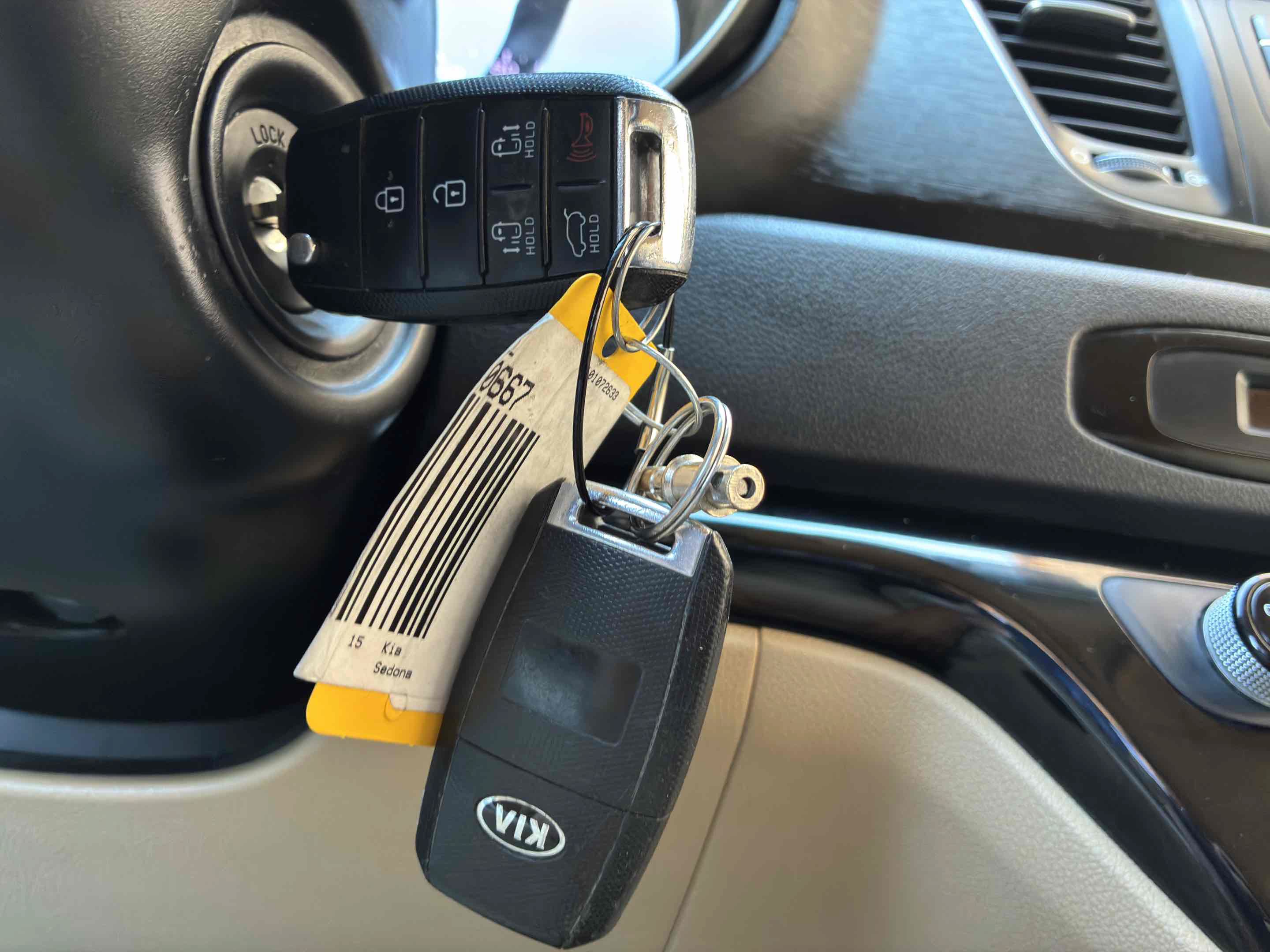 Used 2015 Kia Sedona LX w/ LX Convenience Package FWD image 64