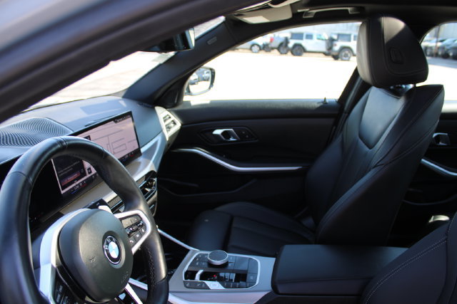 Used 2026 BMW 330i xDrive Sedan AWD/4WD image 37