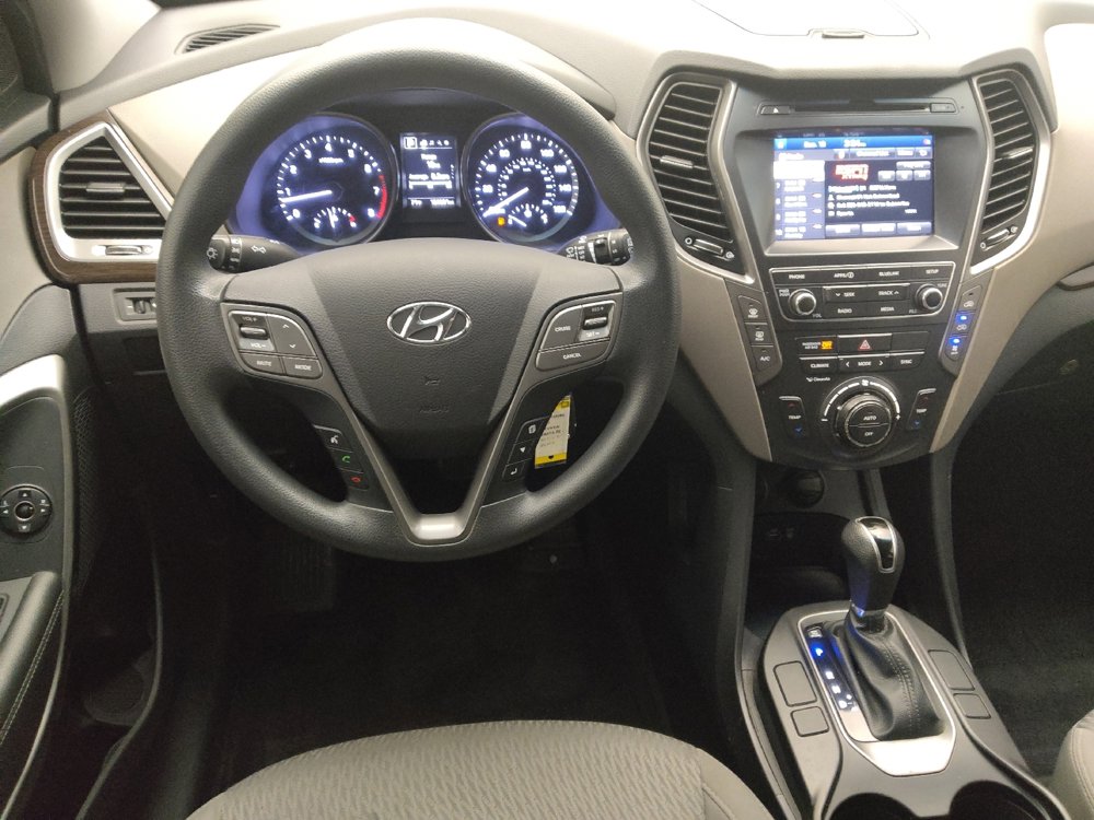 Used 2018 Hyundai Santa Fe SE image 22