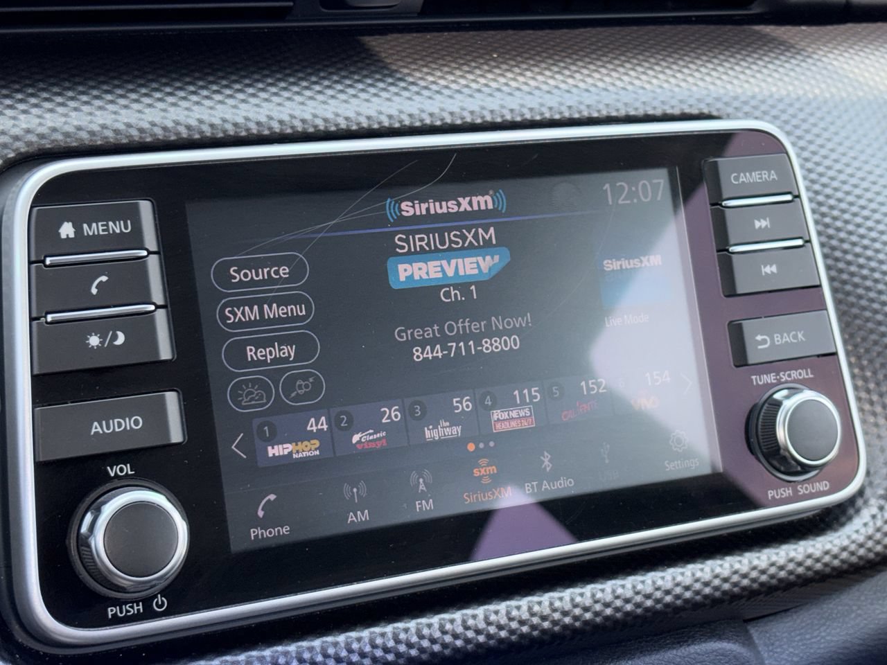 Used 2020 Nissan Kicks SV FWD image 3