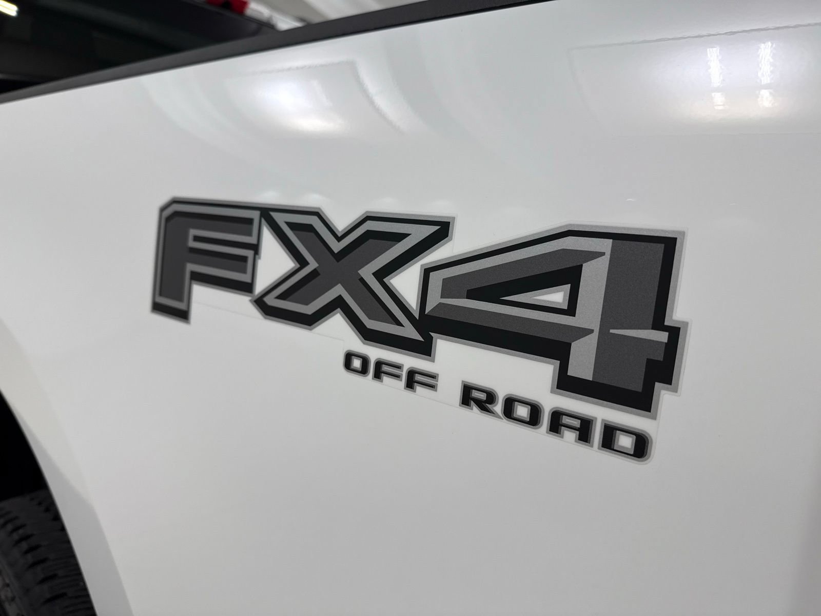 New 2026 Ford F350 XLT w/ XLT Premium Package AWD/4WD image 9
