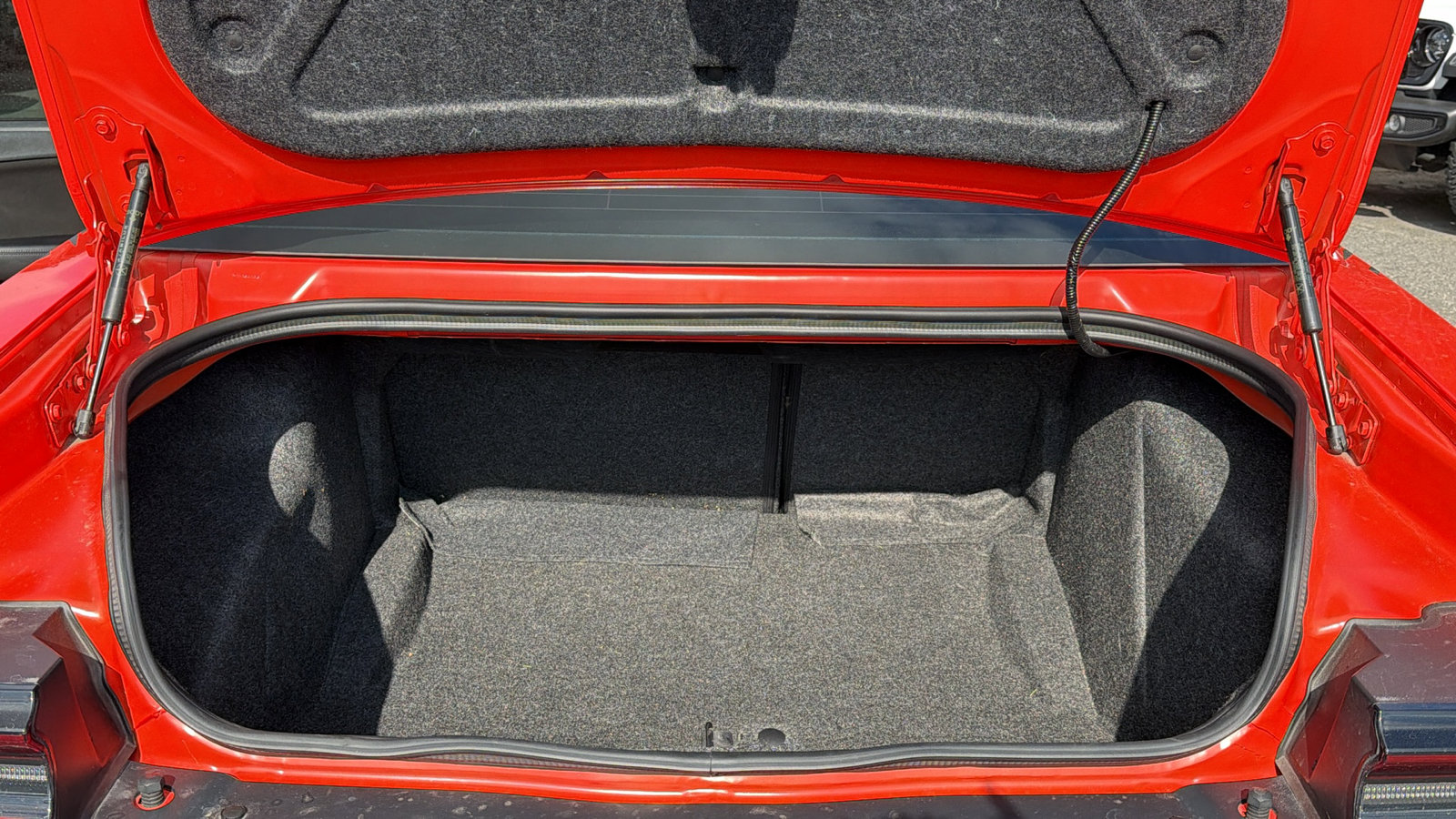 Used 2021 Dodge Challenger R/T w/ Performance Handling Group image 13