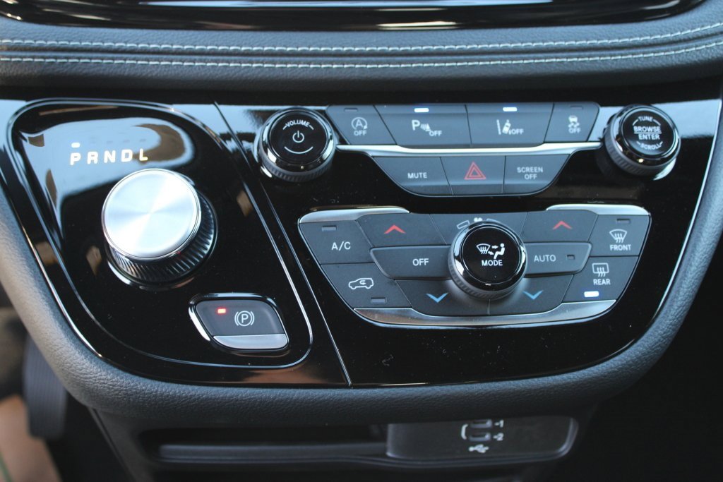 New 2026 Chrysler Pacifica Select image 20