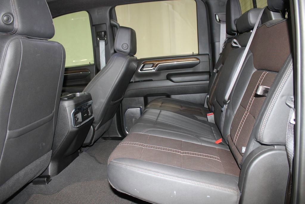 Used 2024 Chevrolet Silverado 2500 High Country image 25