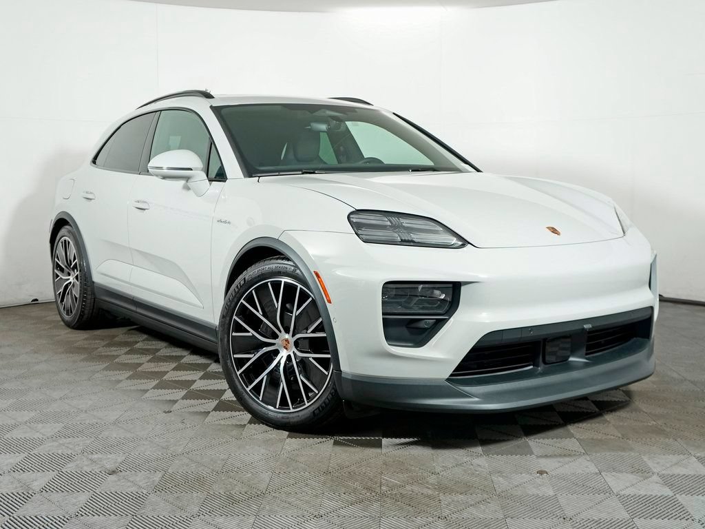 Certified 2026 Porsche Macan 4 Electric AWD/4WD image 9
