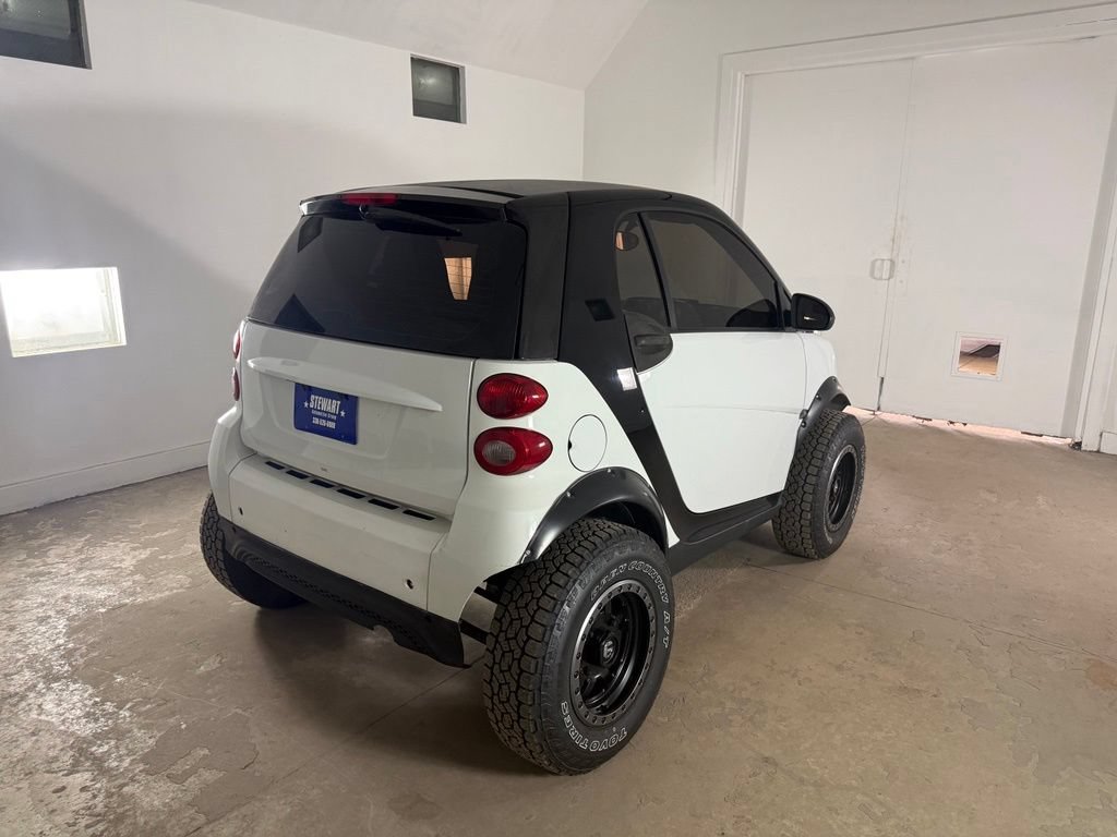 Used 2014 smart fortwo pure RWD image 5