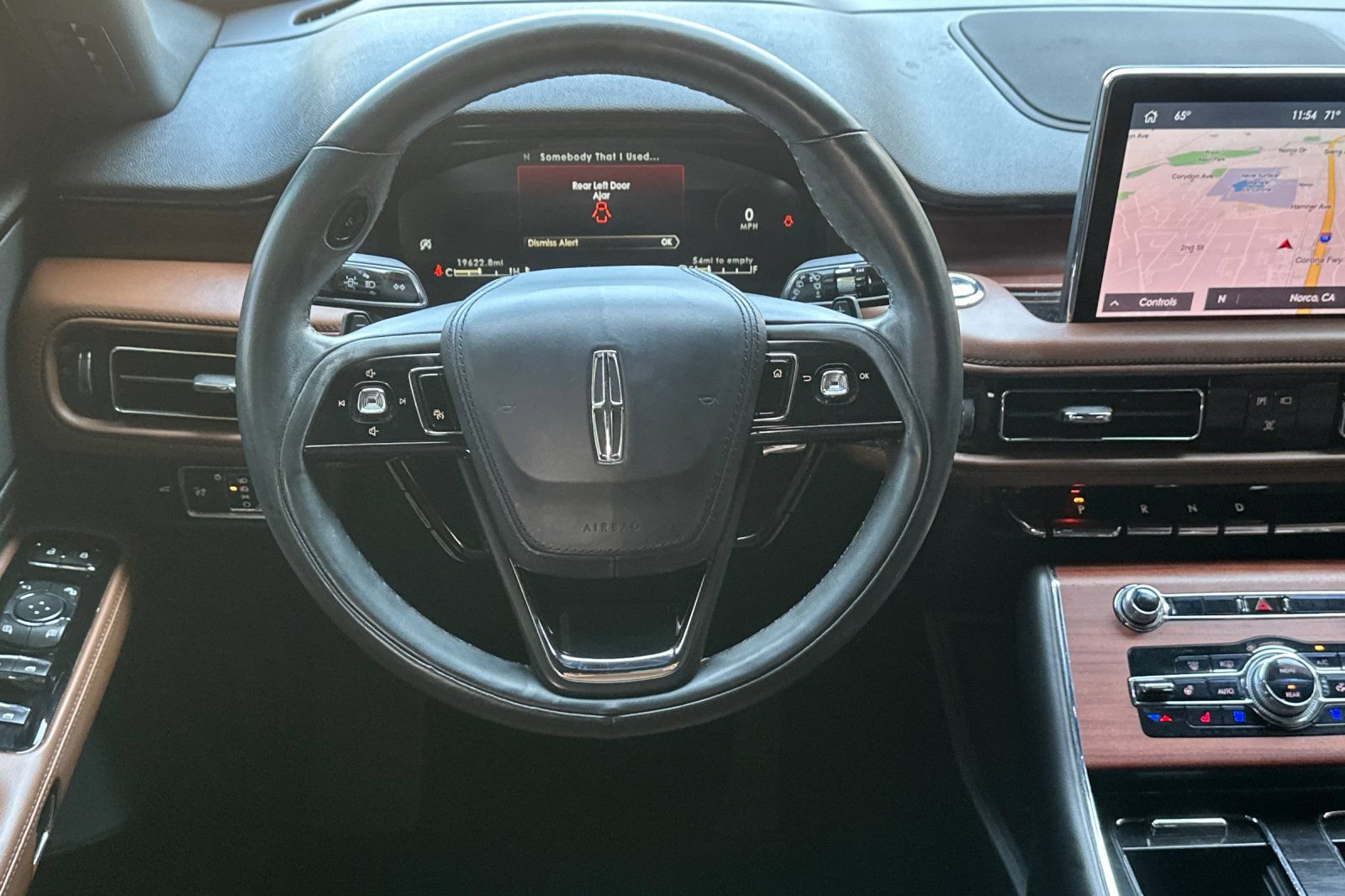 Used 2023 Lincoln Aviator Reserve w/ Equipment Group 201A RWD image 14