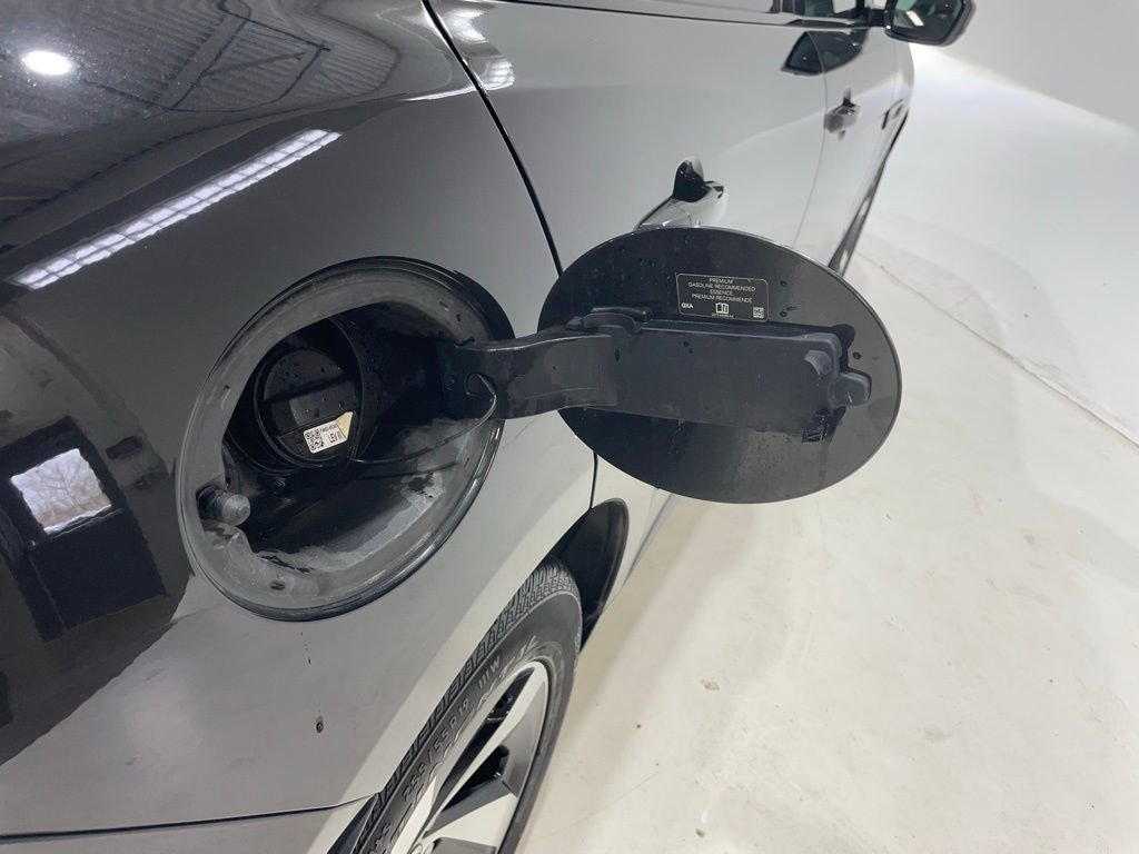 Used 2024 Jaguar F-PACE R-Dynamic S image 35