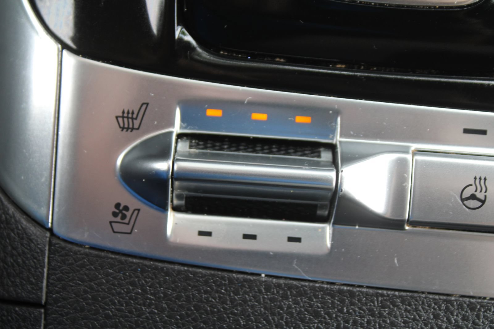 Certified 2023 Kia Carnival SX Prestige FWD image 48