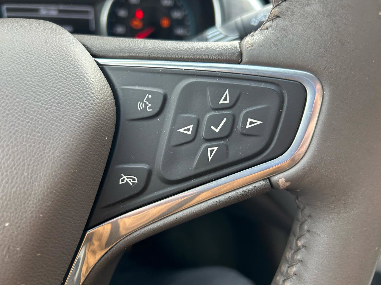 Used 2016 Chevrolet Malibu LT image 19