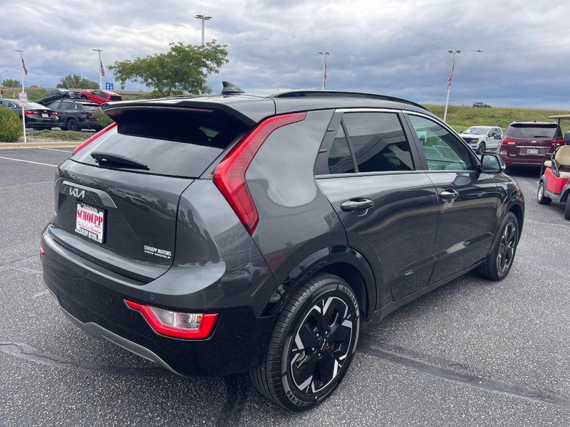 Used 2023 Kia Niro Wind w/ Wind Preserve Package FWD image 3