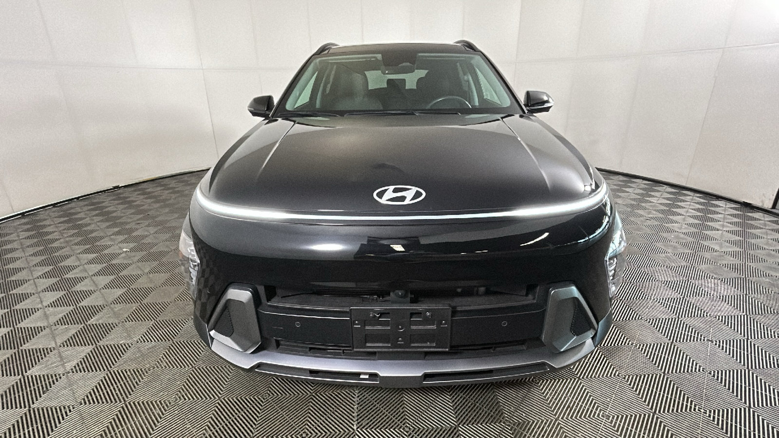 Used 2025 Hyundai Kona Limited AWD/4WD image 9