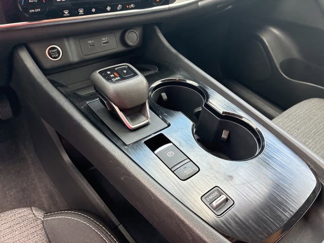 Used 2023 Nissan Rogue SV FWD image 25