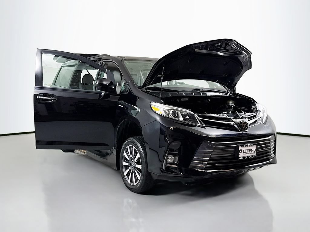 Used 2018 Toyota Sienna Limited FWD image 22