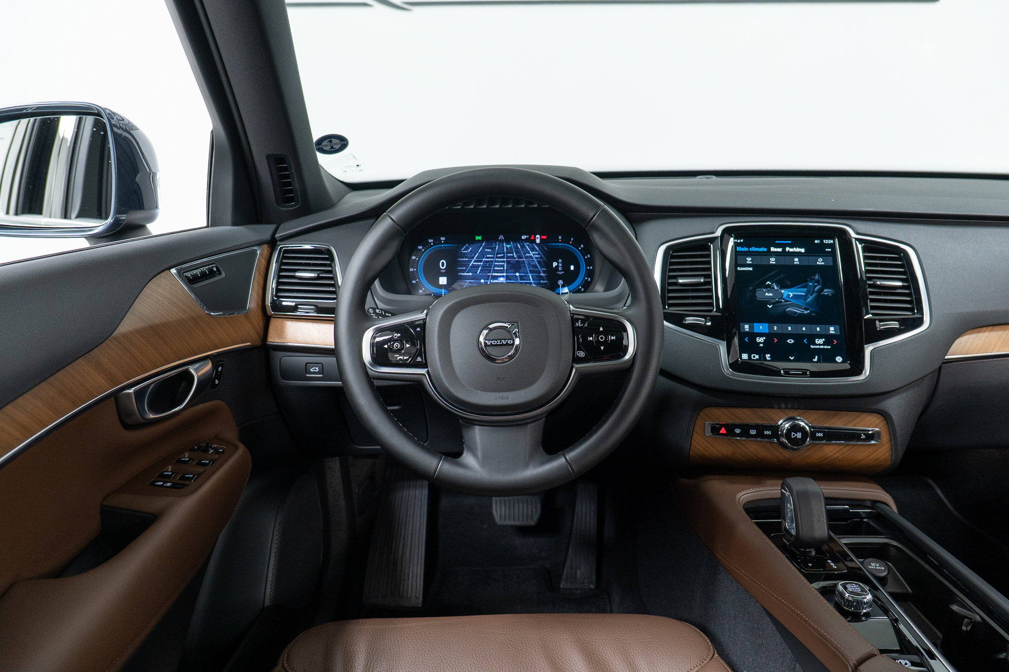 Certified 2024 Volvo XC90 B6 Plus w/ Protection Package Premier image 17