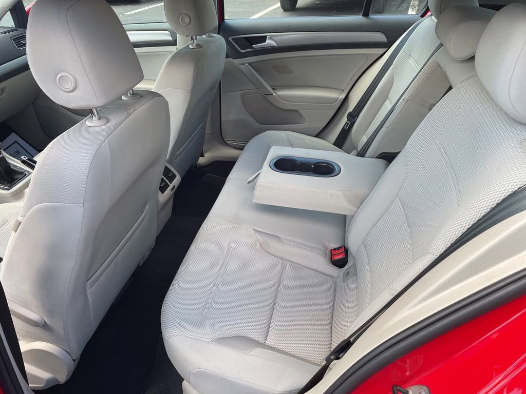 Used 2016 Volkswagen Golf S FWD image 23