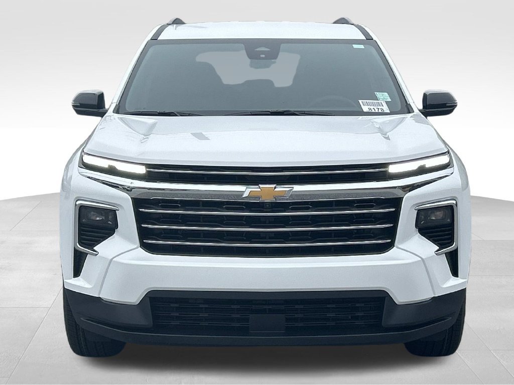 New 2027 Chevrolet Traverse LT w/ Driver Confidence Package FWD image 9