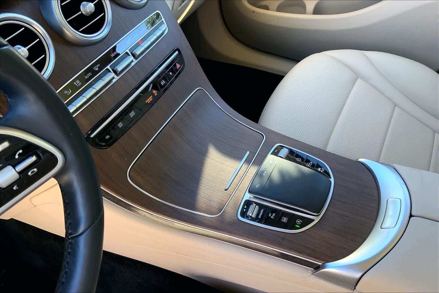 Used 2021 Mercedes-Benz GLC 300 4MATIC image 17