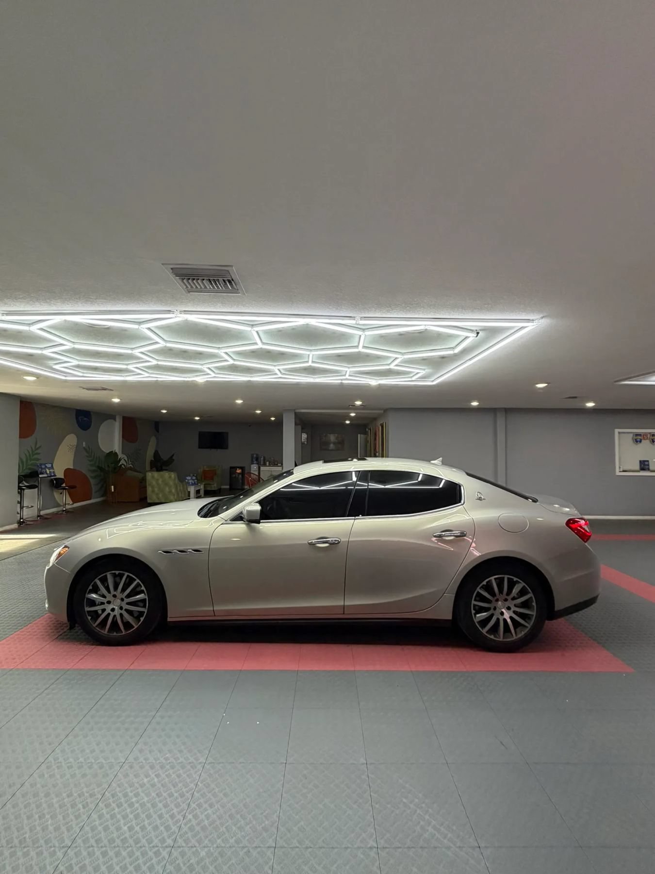 Used 2014 Maserati Ghibli S Q4 AWD/4WD image 3