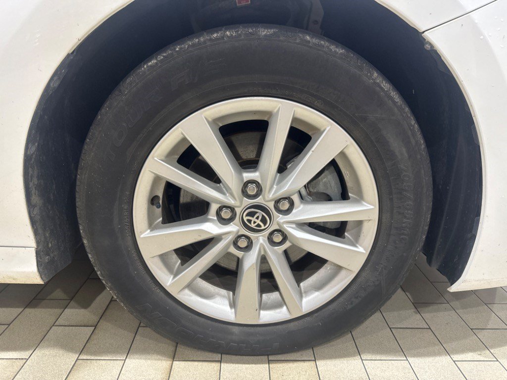 Used 2025 Toyota Camry LE FWD image 50