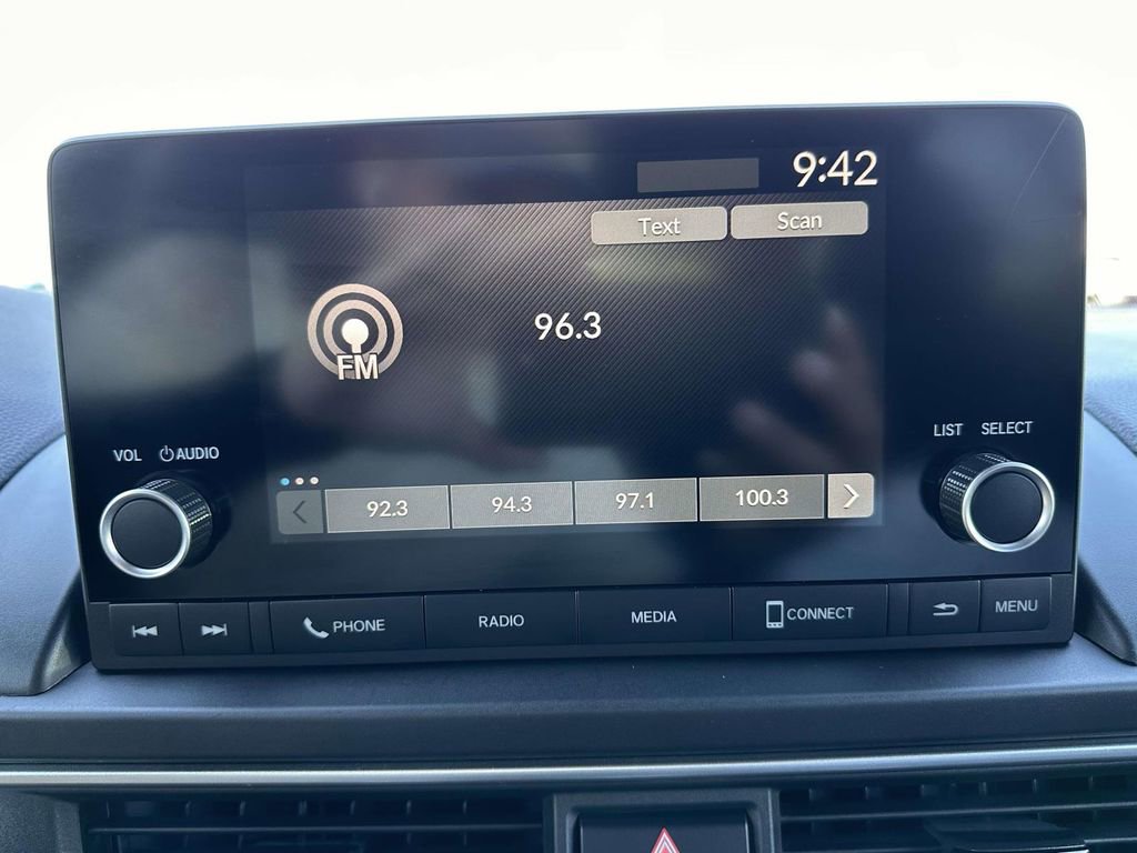 Used 2023 Honda Pilot Sport image 22