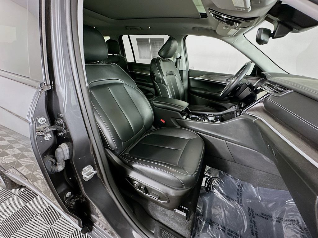 Certified 2022 Jeep Grand Cherokee L Limited image 39
