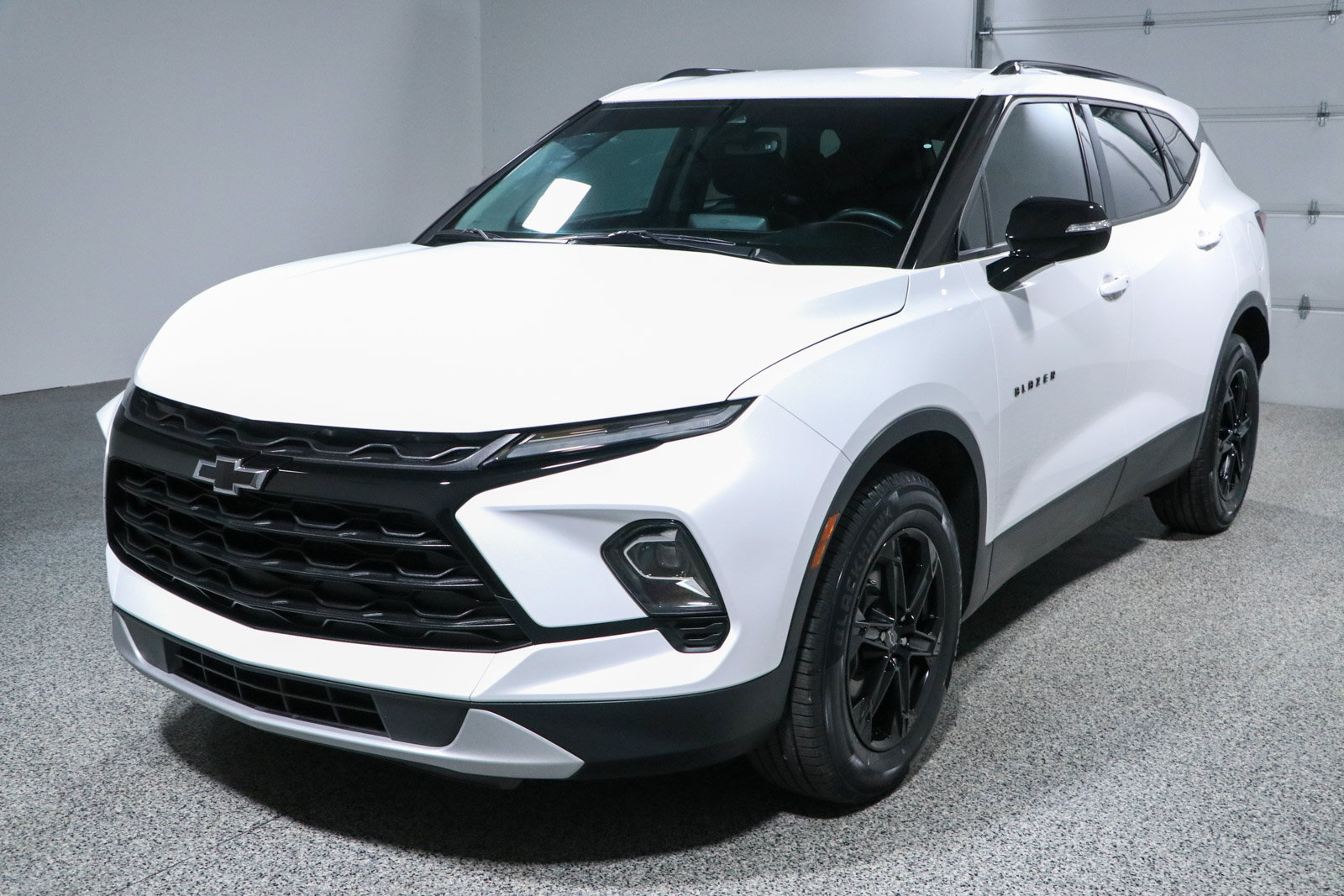 Used 2023 Chevrolet Blazer LT w/ Midnight/Sport Edition FWD image 31