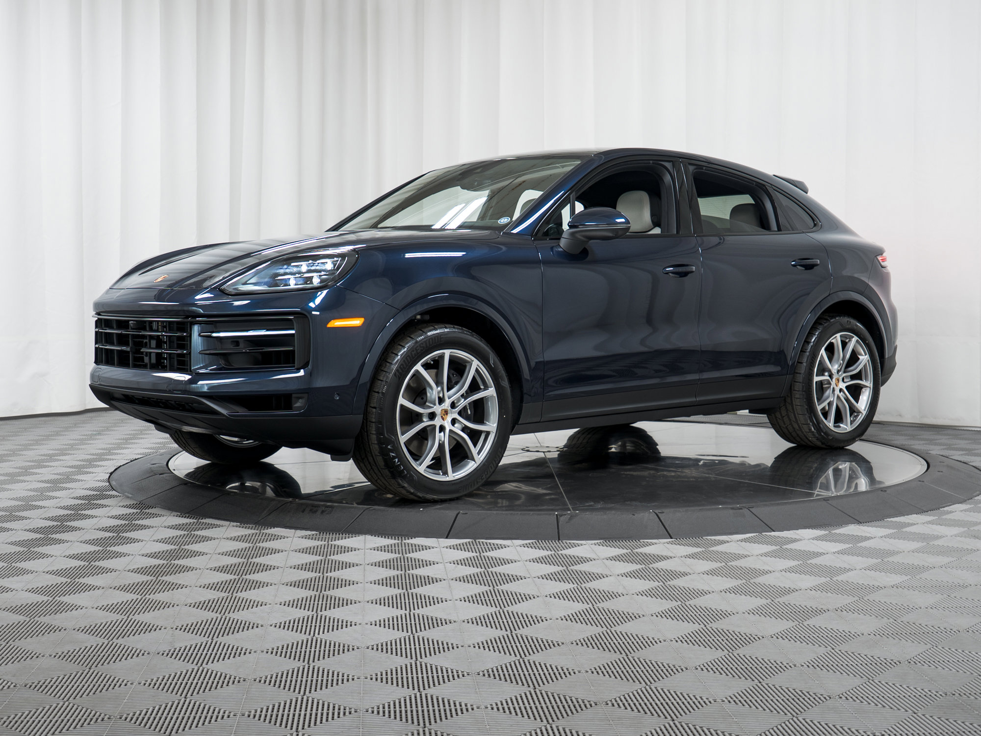 New 2026 Porsche Cayenne Coupe image 28