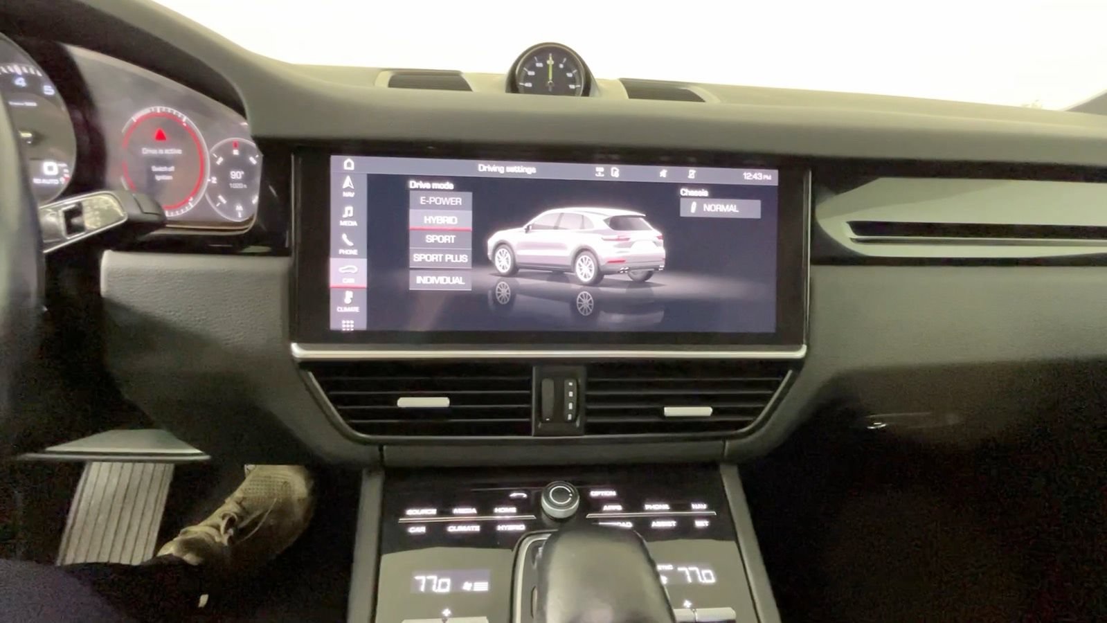Used 2021 Porsche Cayenne E-Hybrid AWD/4WD image 33